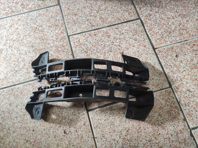 Guia parachoque Traseiro Voyage G6 G7 G8