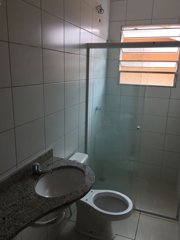 Apartamento para aluguel possui 62 metros quadrados com 2 quartos em Jardim Guaçu - São Ro
