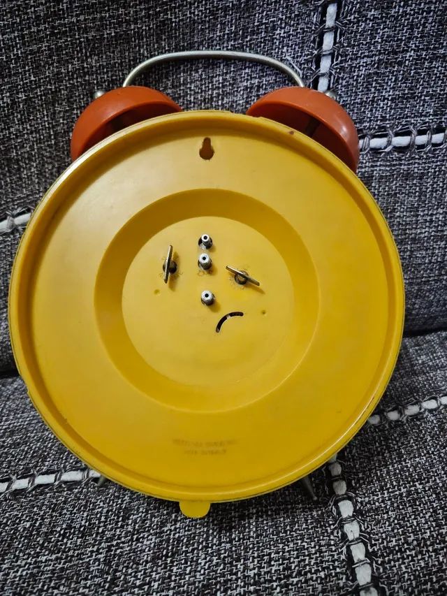 Antiguidade relogio a corda despertador antigo elka raridade promocao - Foto 2