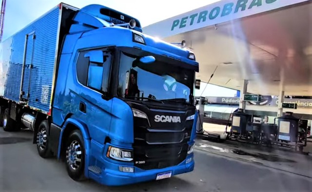 Scania P360 BiTruck 8x2 Bau Frigorifico 2021 Com Dividas