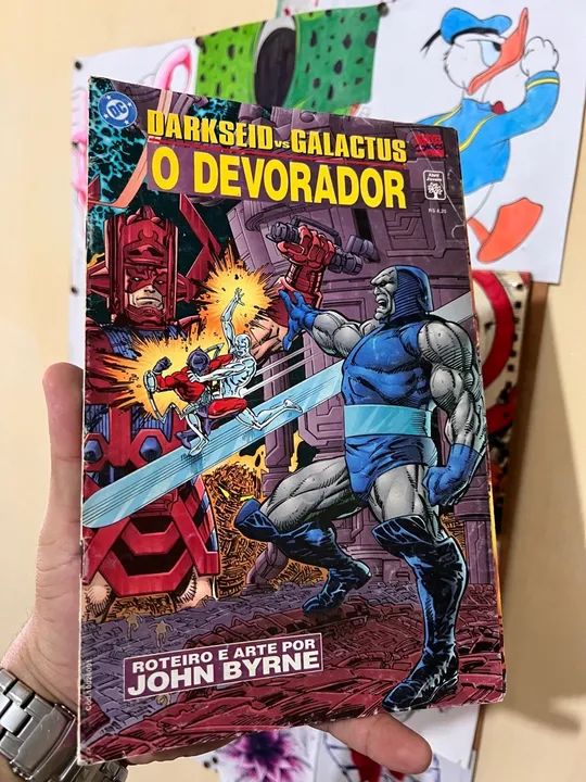 Darkseid vs Galactus o Devorador de 1997 editora abril