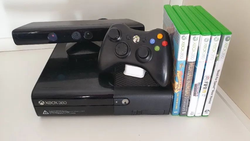 Xbox 360 + Kinect + Controle