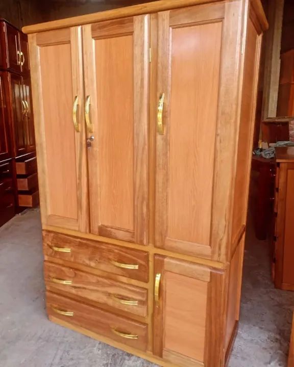 Guarda-Roupa de Madeira Maciça - Novo - Foto 3
