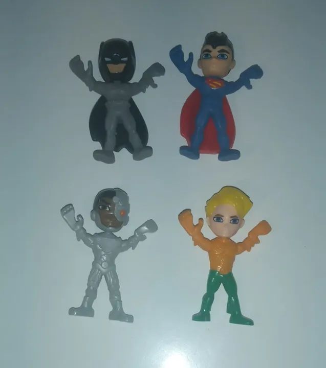 Liga da Justiça - Kinder Joy - Lote 4 Bonecos