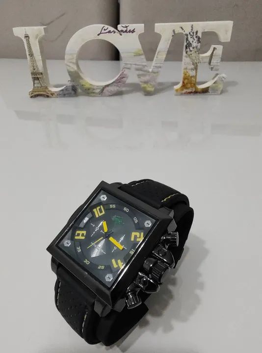 Relógio quartz Lacoste  - Foto 2