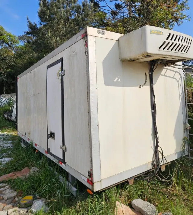 Ref 3004 Bfp 5,50m Baú frigorífico Argi para 3/4 Br