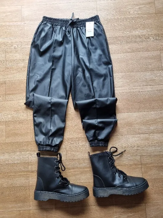 Calça de Couro Preta
