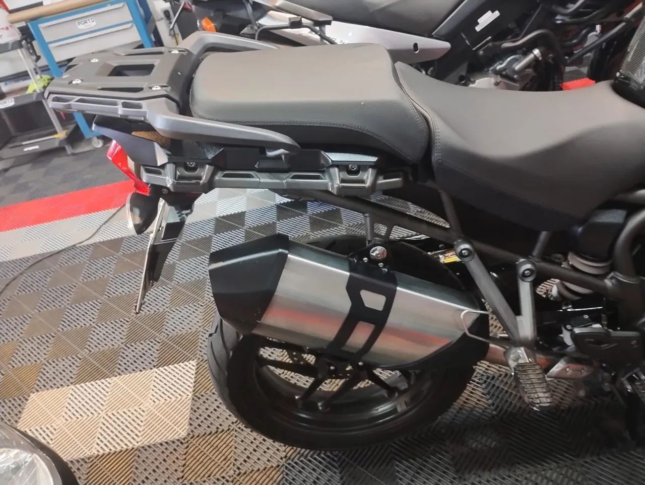 Venda de moto Triumph Tiger impecável 