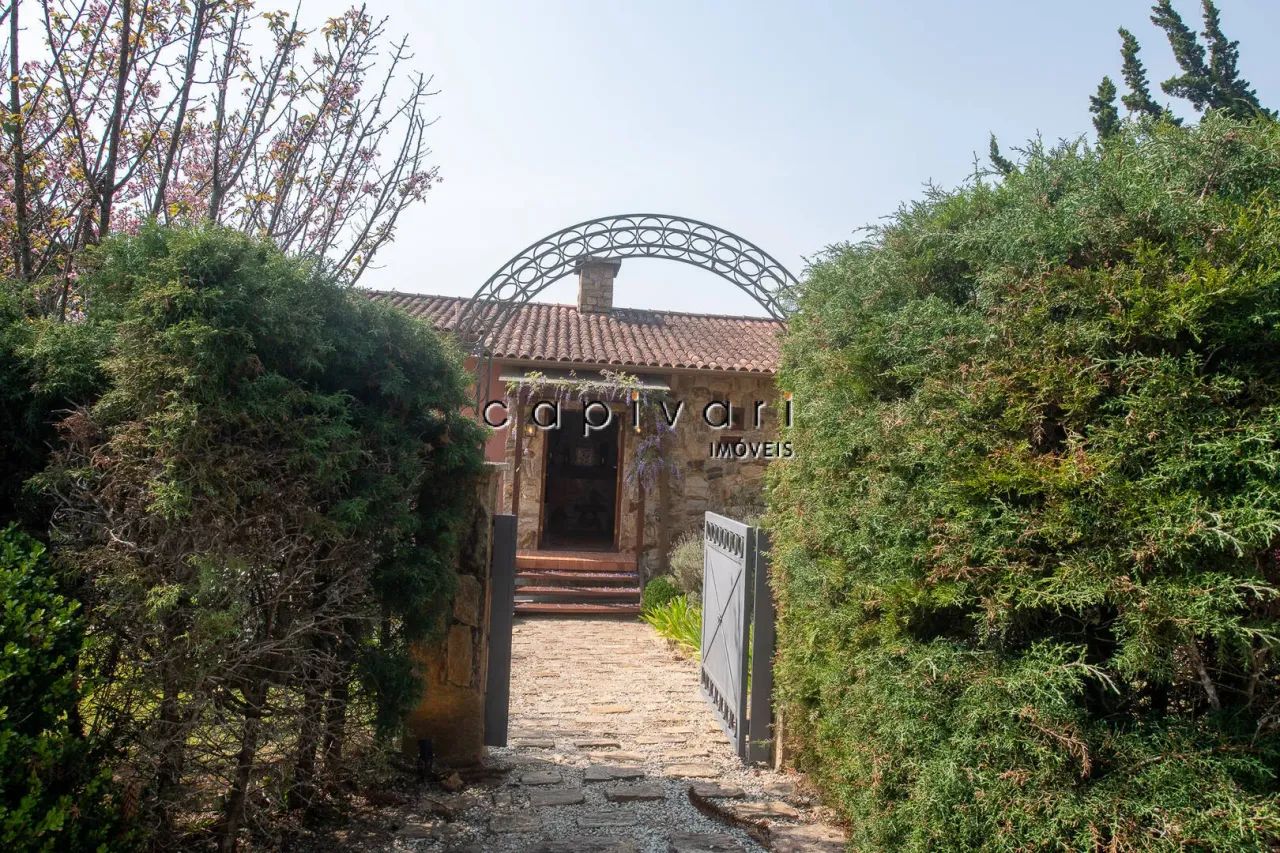 Alto padrão, 4 suítes, ofurô, sauna, e muita segurança. - Foto 6