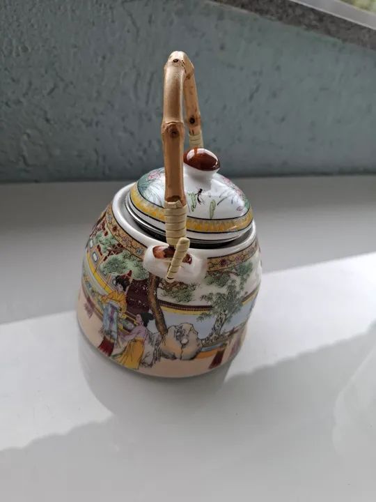 Chaleira pequena para chá 