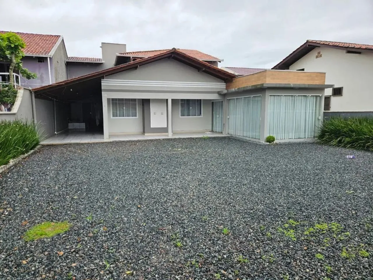 Casa com 5 dormitórios à venda, 160 m² por R$ 950.000 - Gravatá - Navegantes/SC