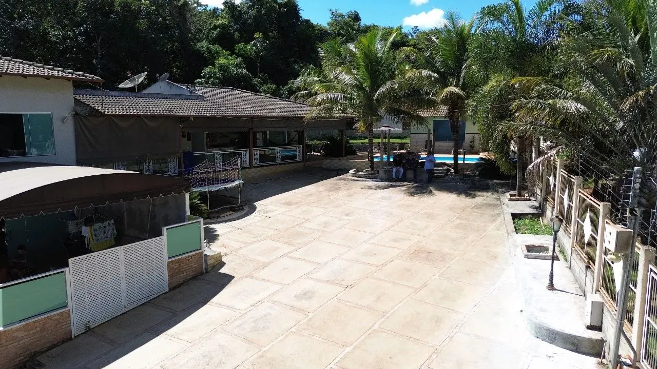 Casa em Condomínio Fechado - Lago Corumbá Leia a Descrição