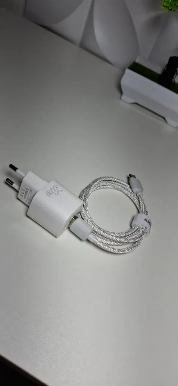 Carregador Rápido 20W GAN com Cabo USB-C - Foto 3