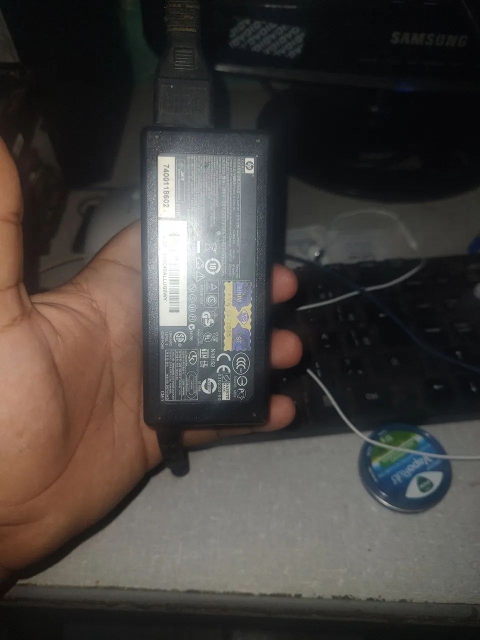 CARREGADOR PARA NOTEBOOK USADO 