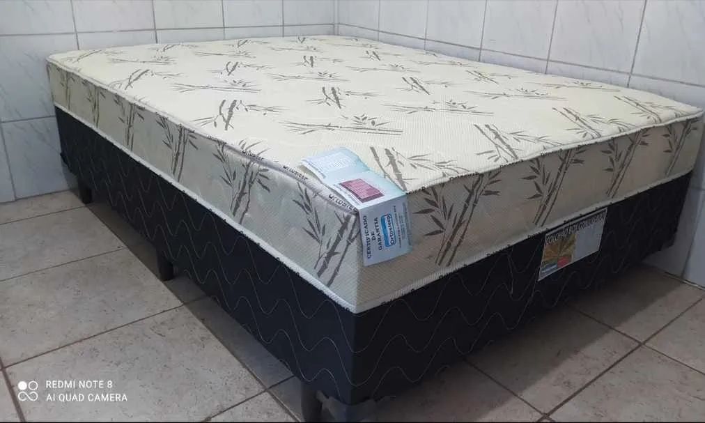 Cama casal acoplada com colchão 