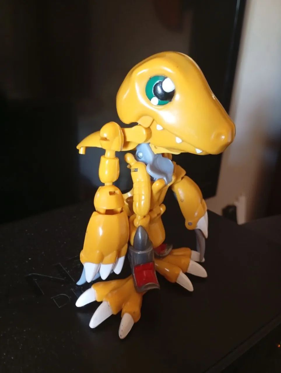 Boneco Digimon Agumon digivolve Wargreymon  - Foto 3