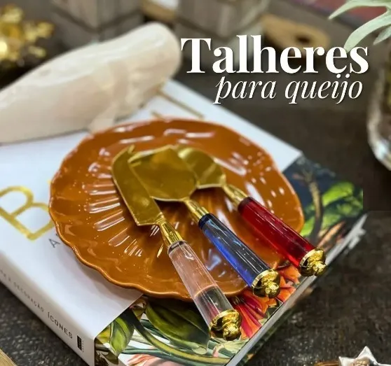 Pronta Entrega. Talheres para Queijo em uma Bela Mesa/3 Peças/R$449,17!