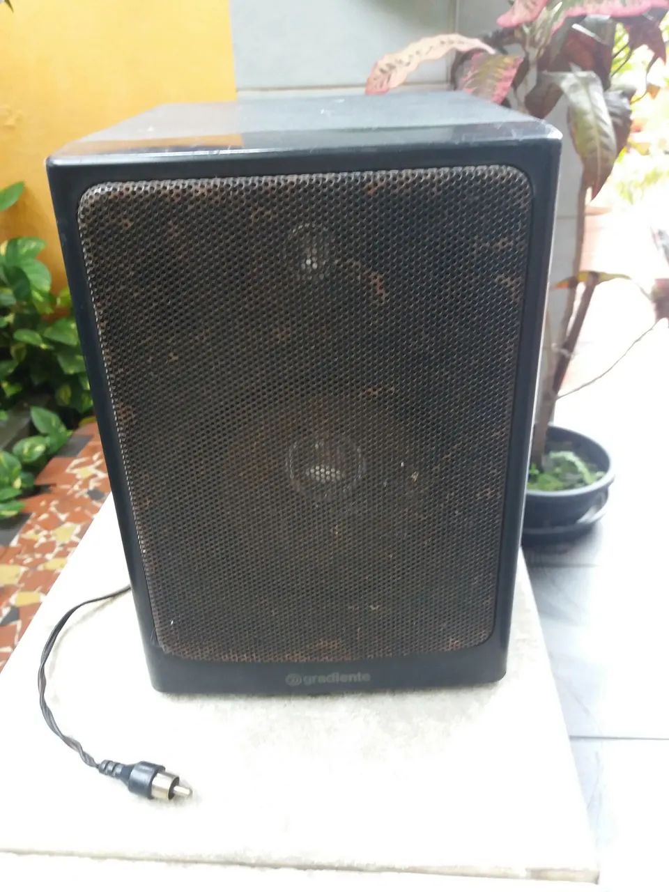 Caixa de Som Com Cabo RCA