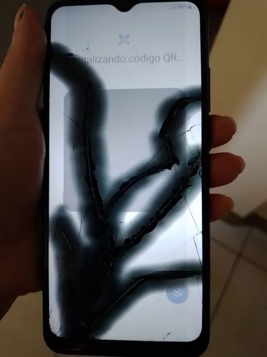 Tela de Celular Samsung com Tela Quebrada