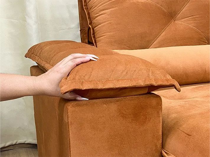 Sofá Retrátil 2 Lugares 180cm Veludo Terracota  - Foto 3