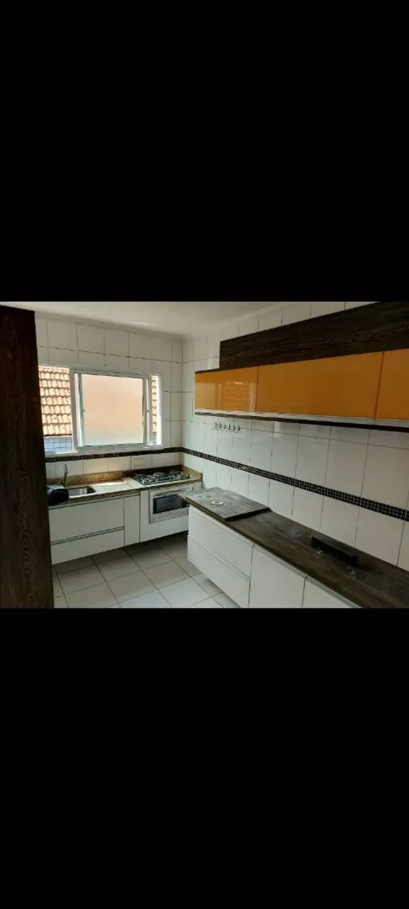Sobrado triplex para alugar no Marapé  - Foto 4