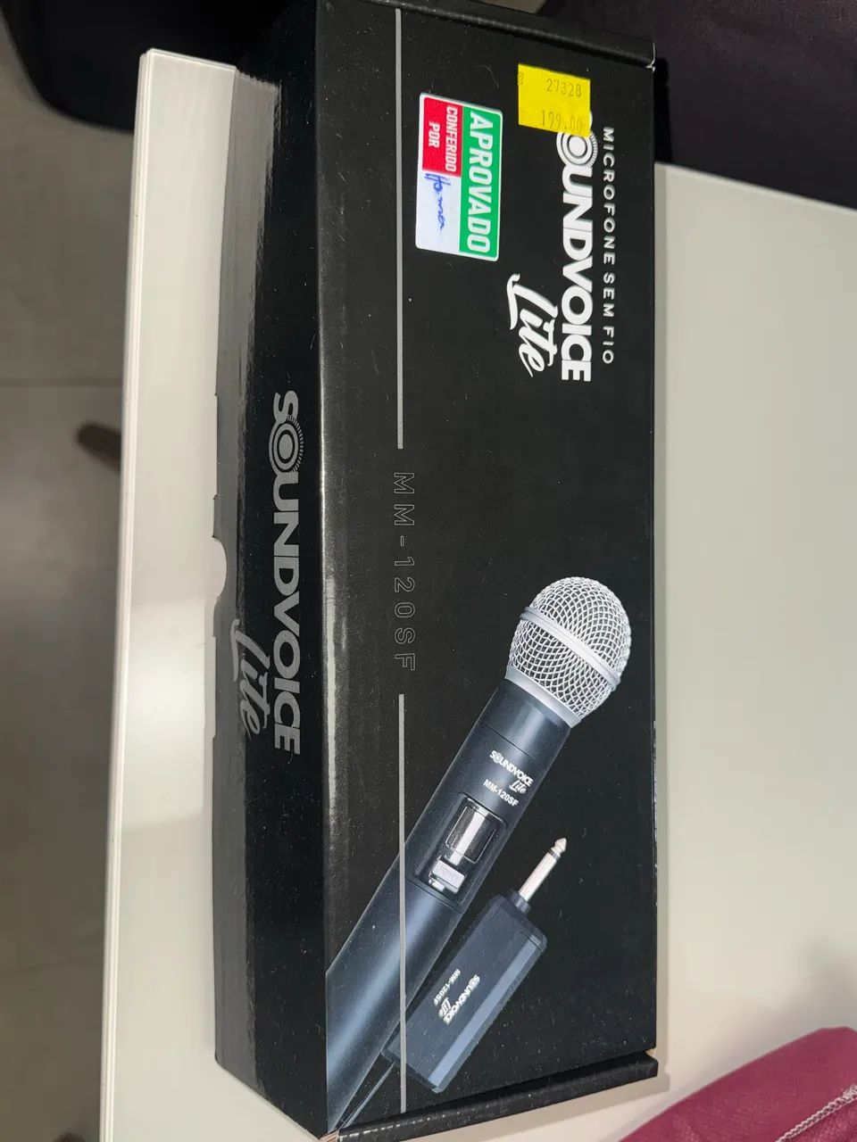 Caixa de som acústica com microfone 