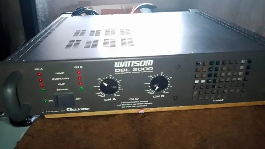 Potência / amplificador Ciclotron DBL 2000 - Foto 2