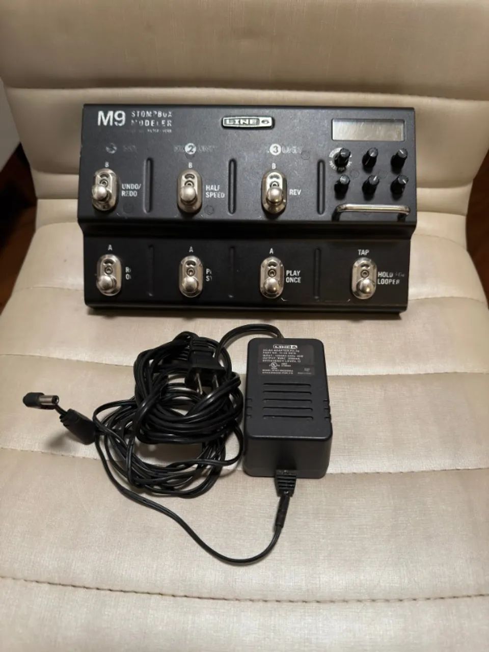 Pedaleira Line 6 M9 - Conservada!!! Fonte Original