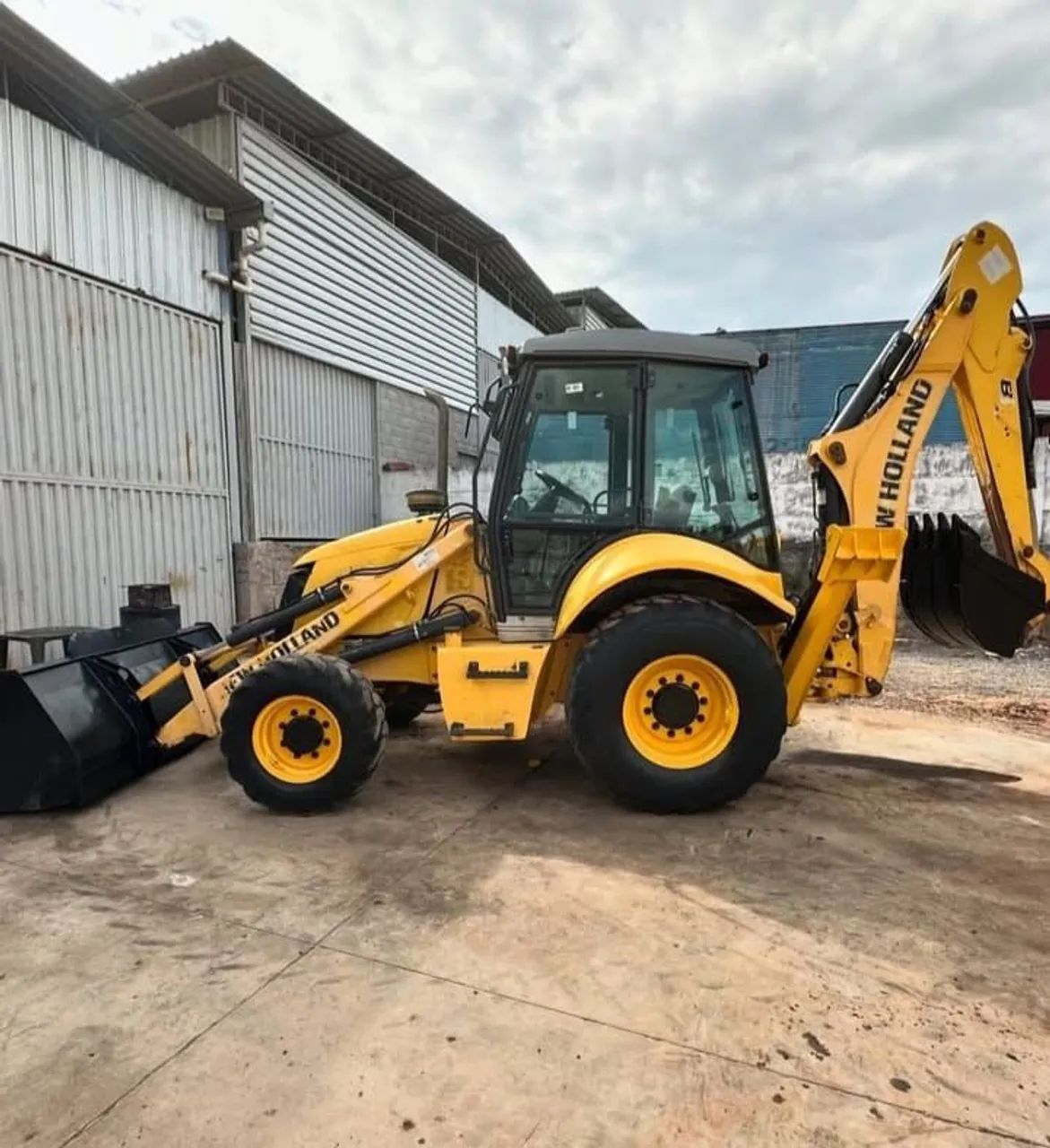 Retroescavadeira New Holland B110B ano 2021 - Foto 2