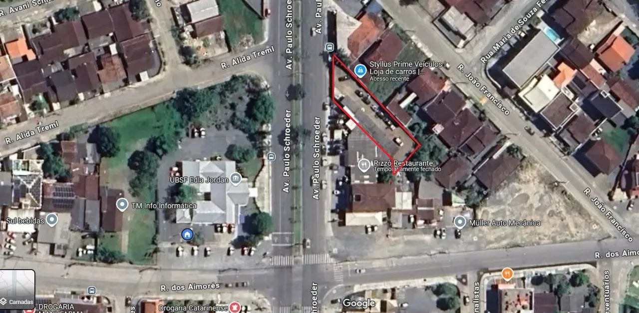 Lote/Terreno para venda com 660 metros quadrados em Petrópolis - Joinville - Santa Catarin