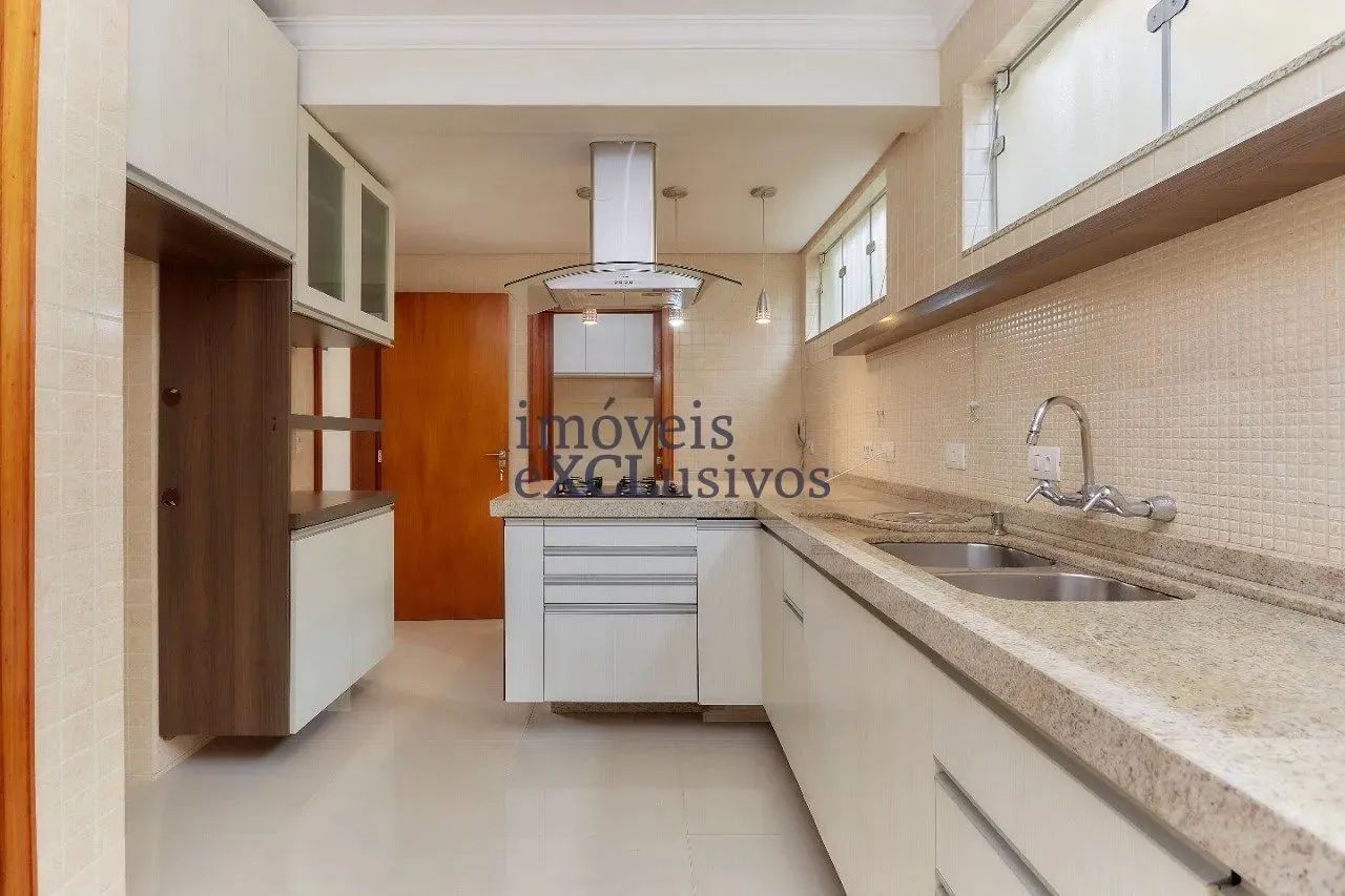 CASA EM CONDOMÍNIO PARA LOCAÇÃO COM 5 SUÍTES E 2 VAGAS - Foto 5