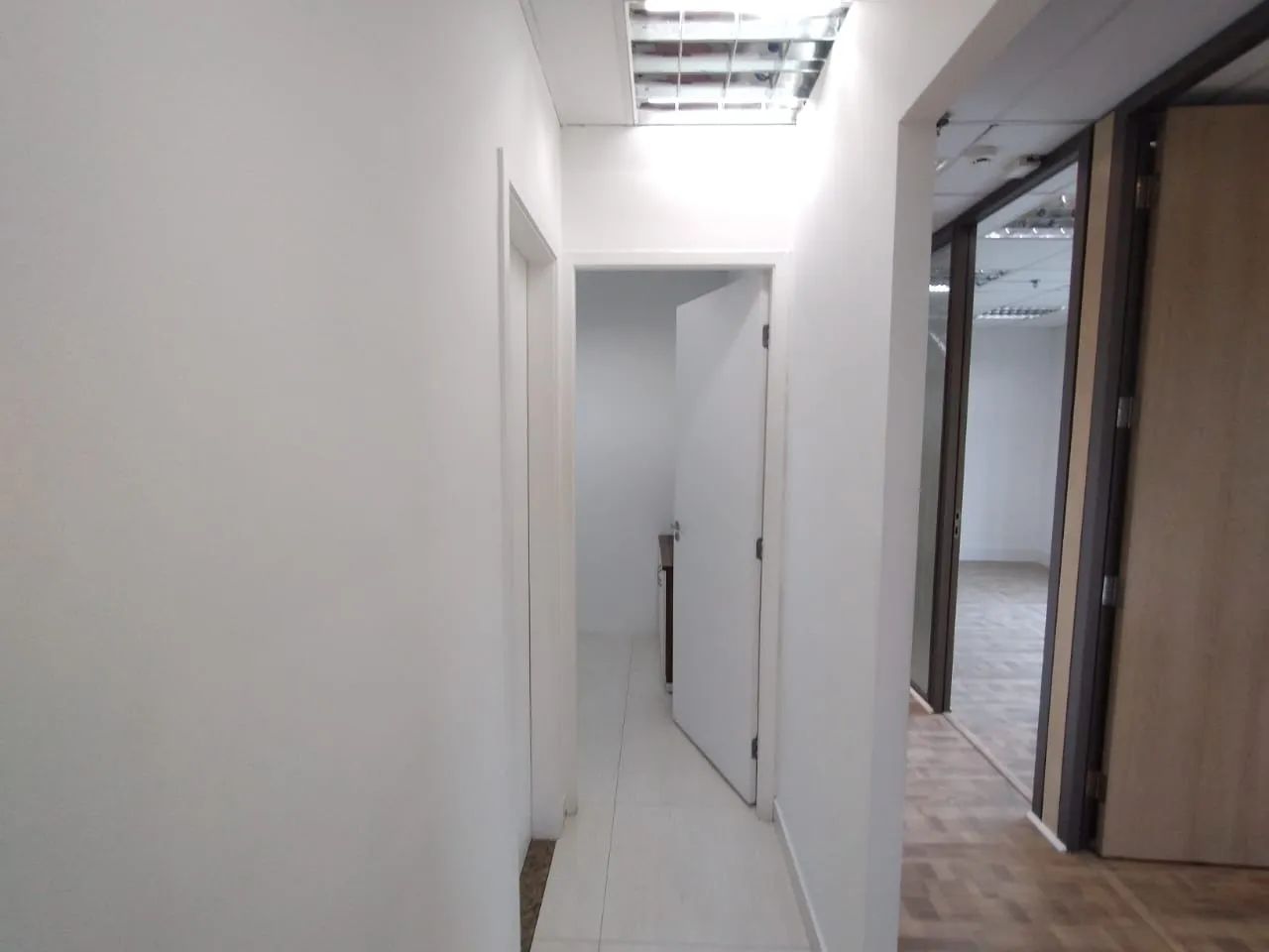 Escritório para aluguel possui 94 metros quadrados com 1 quarto em Água Branca - São Paulo - Foto 4