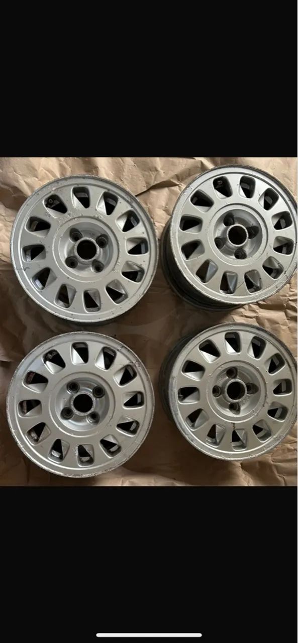 Rodas de liga leve originais Vw Santana aro 14 4x100  - Foto 2