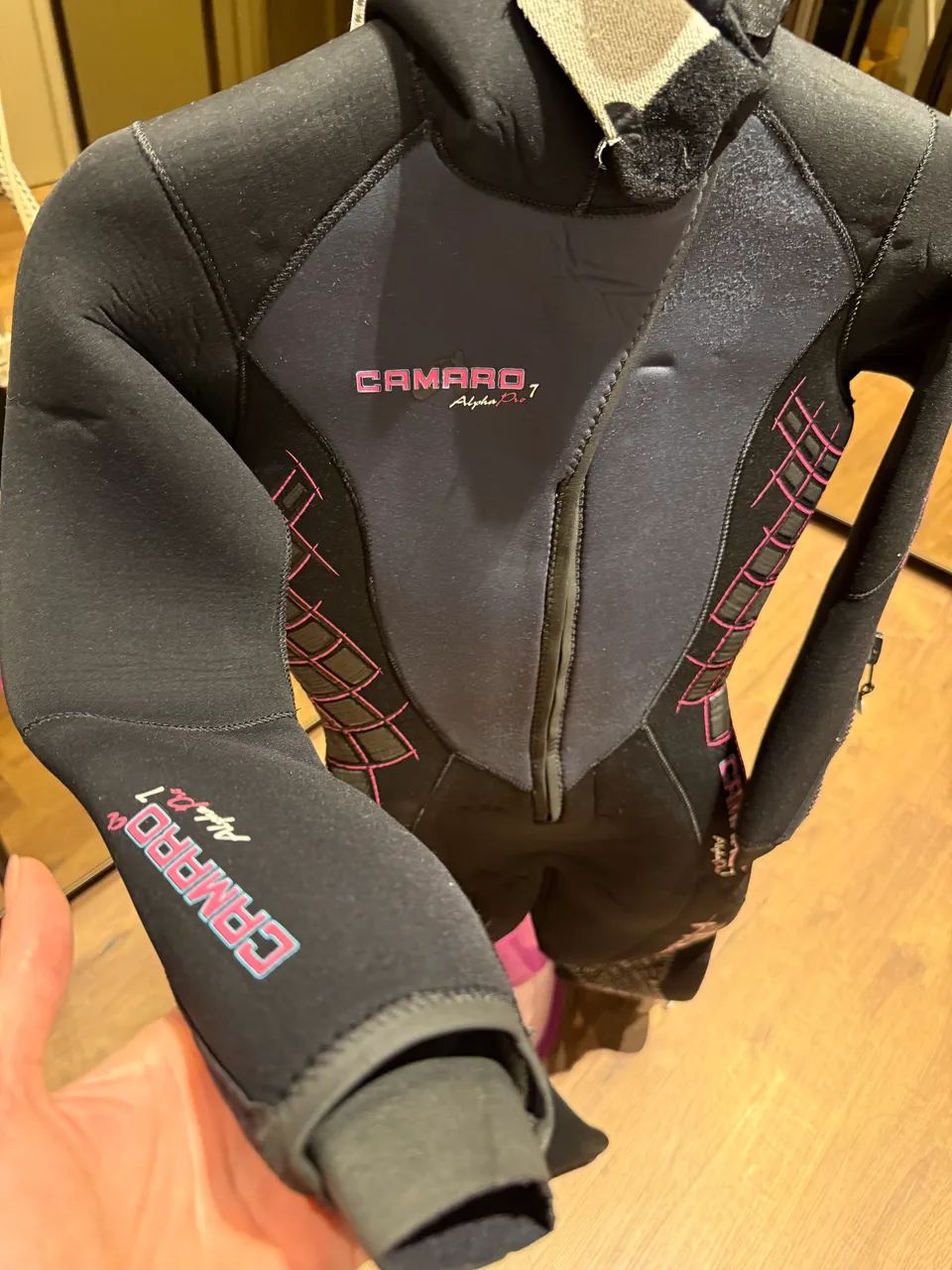 Roupa de mergulho feminina 7mm marca Camaro Alpha Plus Rosa  - Foto 2