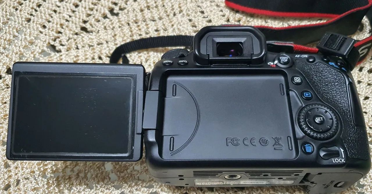 Canon EOS 80D perfeita c/ lente, acessórios e caixa! - Foto 5