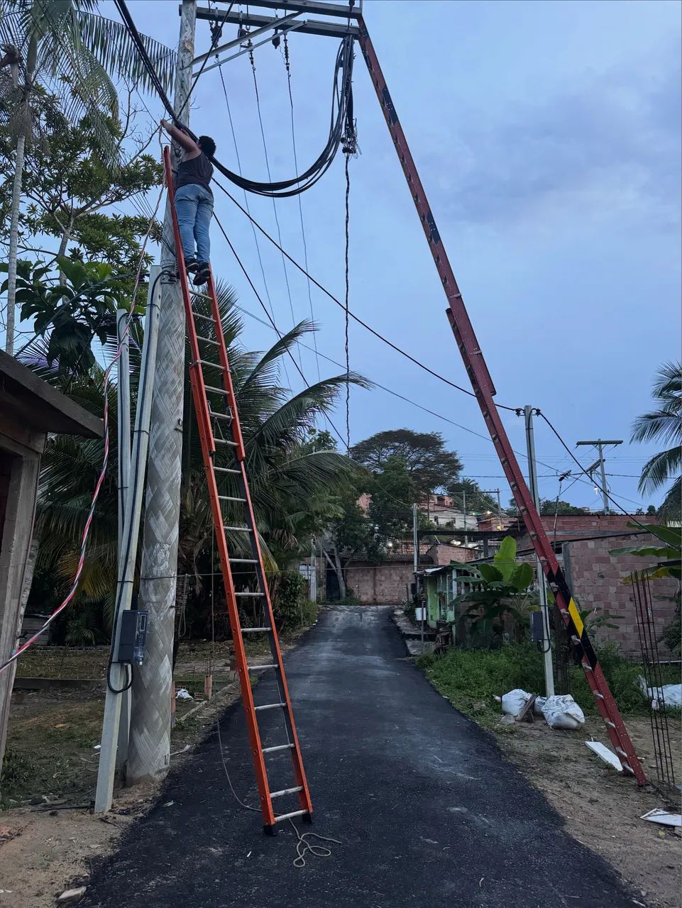 Escada de fibra 10 metro Aluguel  - Foto 2