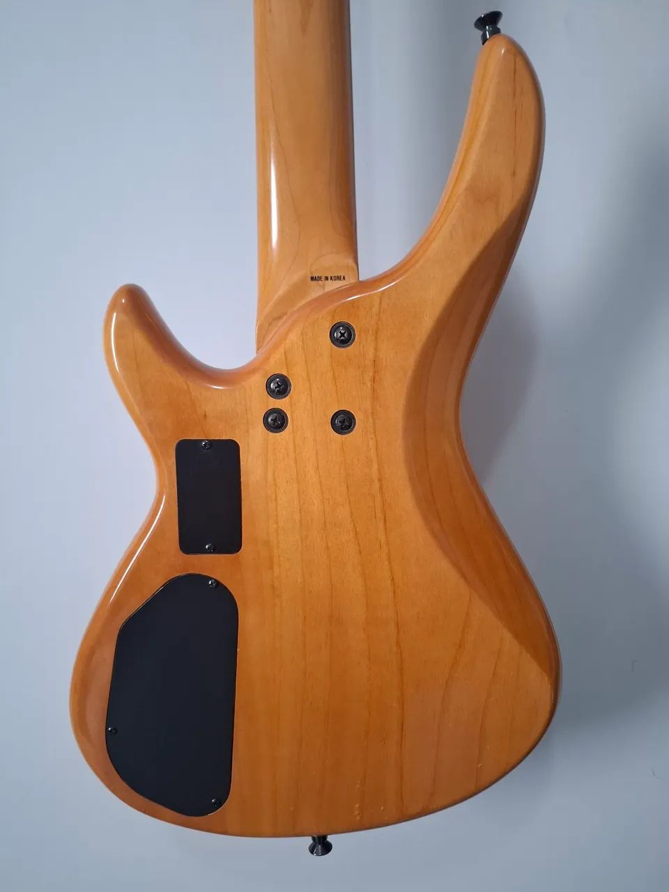 Baixo Aria Pro II Avante modificado (DiMarzio Area J, Aguilar OBP3