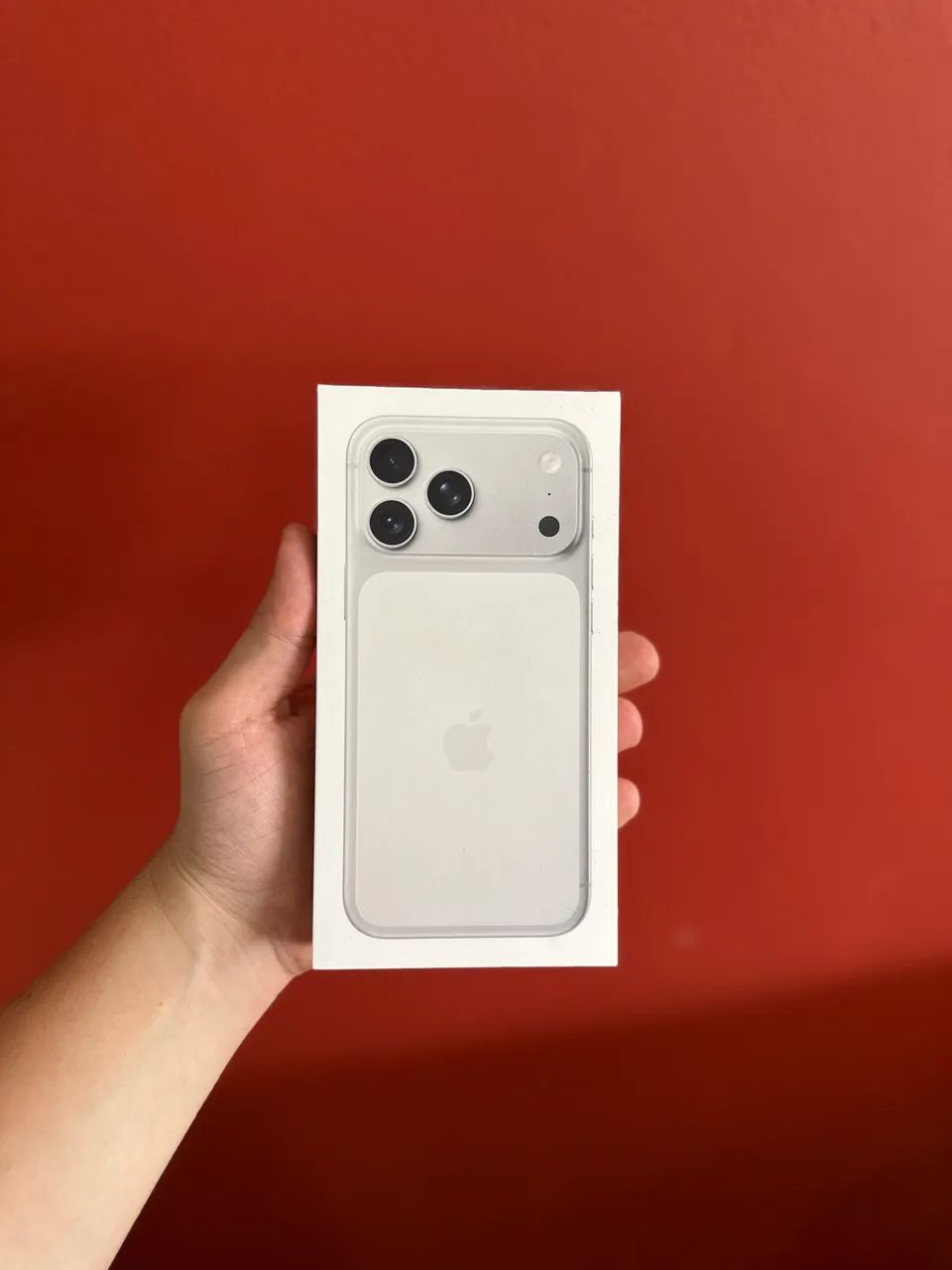 Apple iPhone 17 Pro Max 256GB Silver Lacrado - Celulares e