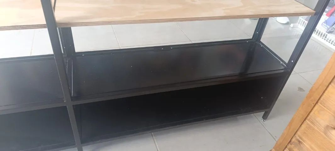 Balcão Vitrine em Aço Industrial - Visual Renovado para o seu Negócio - Novo  - Foto 4