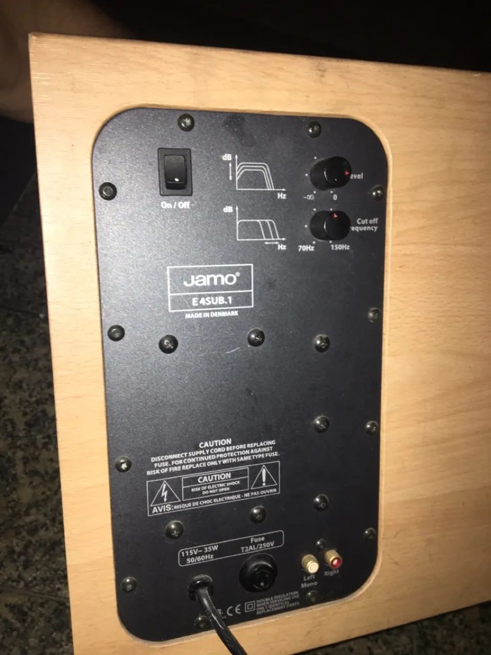 Caixa de Som Subwoofer Jamo E4SUB.1