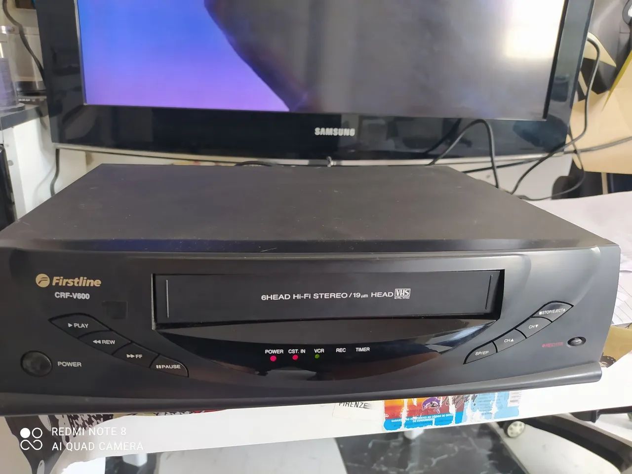 Vídeo cassete firstline 
