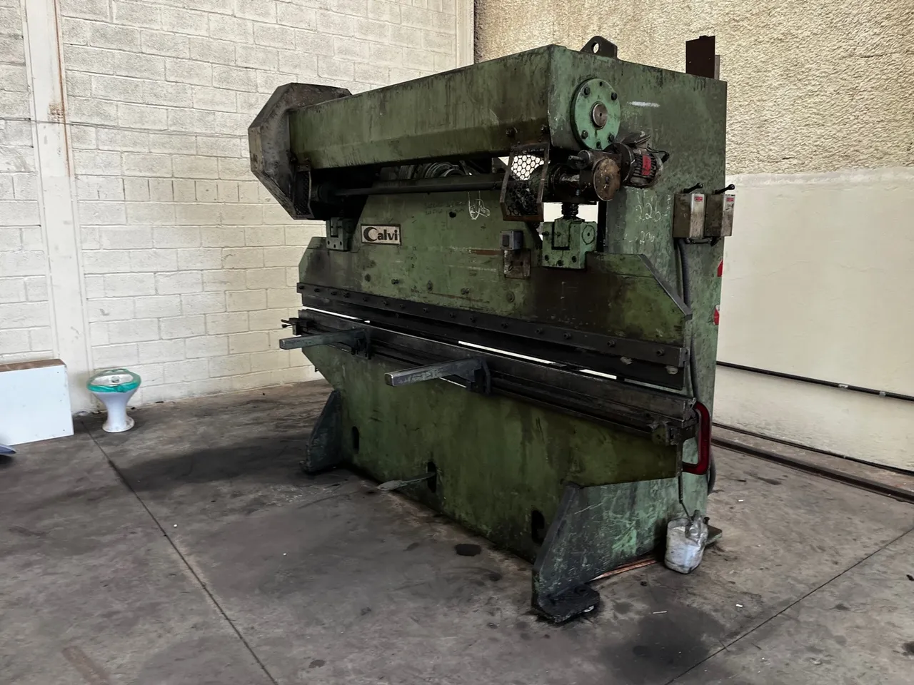 Dobradeira calvi 60 ton