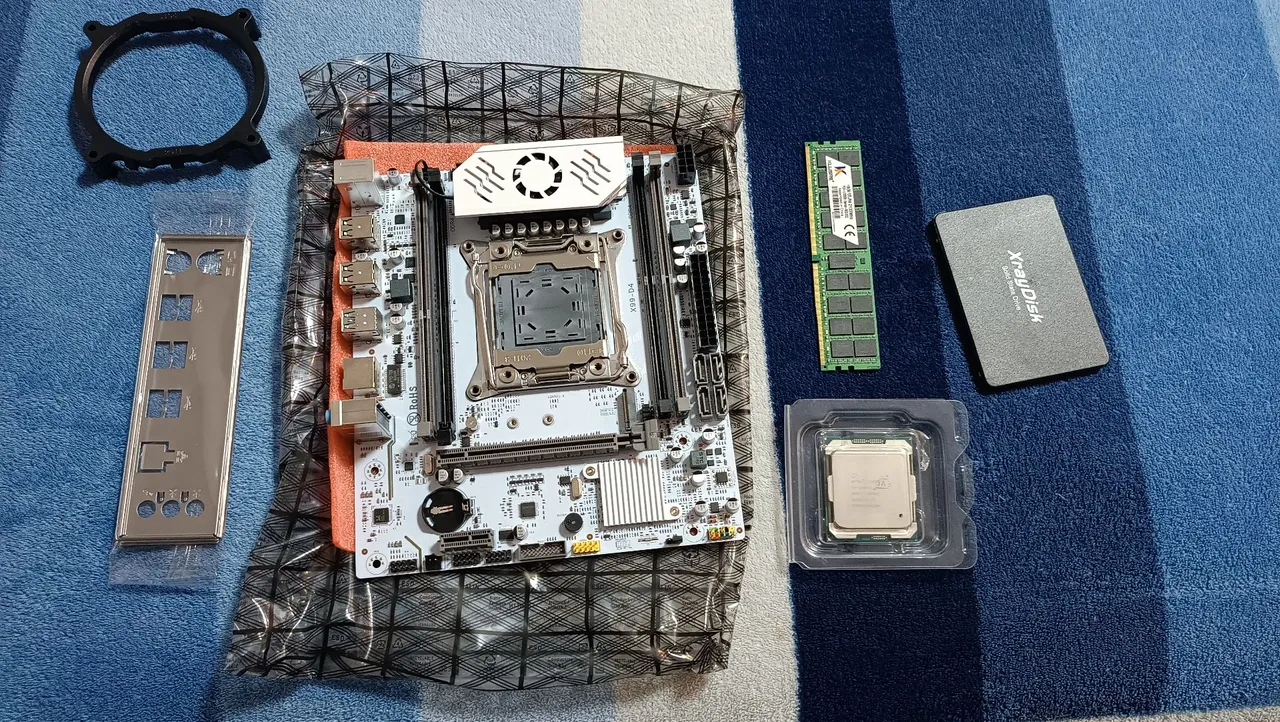 Kit placa mãe x99, e5 2530v4, 16gb de ram e 256gb SSD