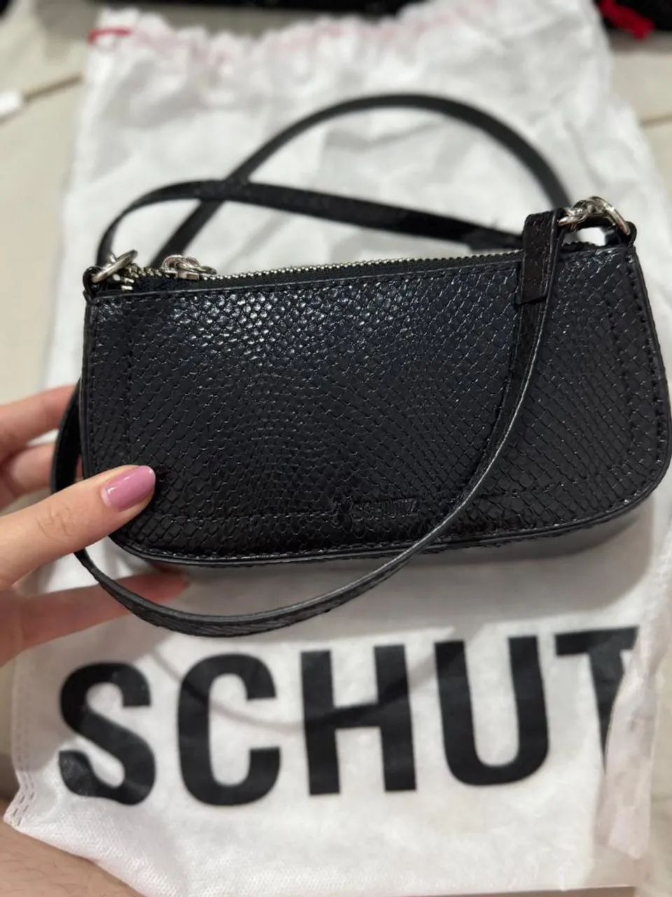 Vendo uma bolsa usando apenas uma única vez valor 400,00