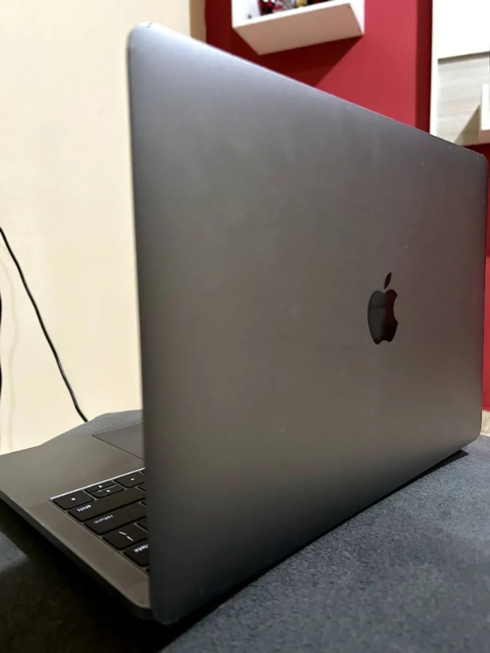 macbook pro 2017 16gb