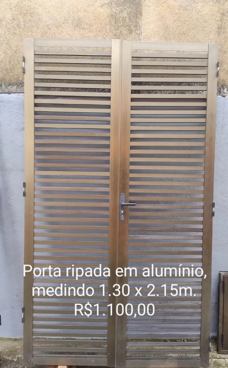 Porta Ripada em Alumínio 1,30 x 2,15m
