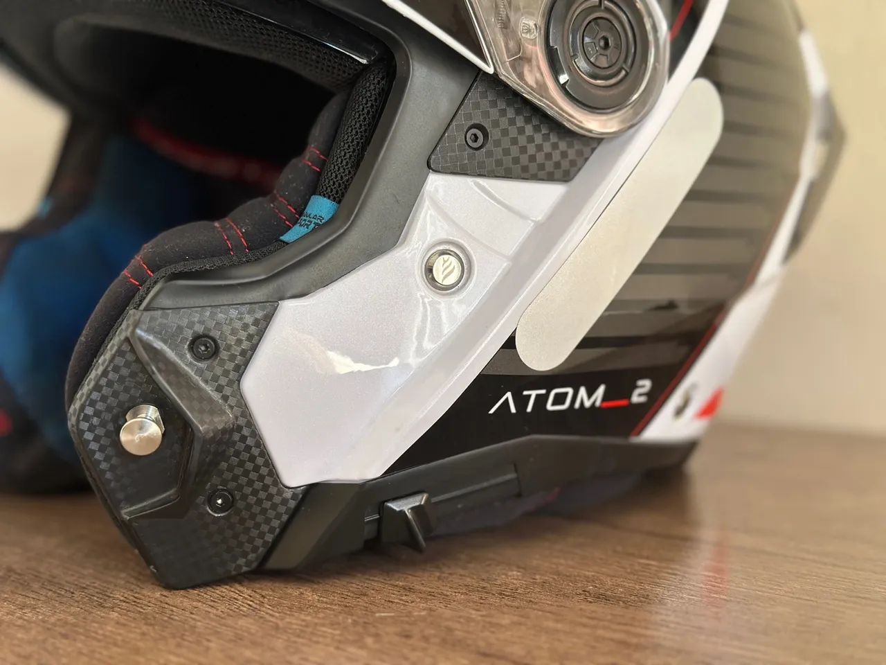 Capacete Moto Atom 2 - Preto/Branco/Vermelho - Foto 4