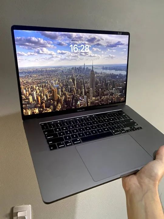 MacBook Pro 16" - Space Gray - Excelente Estado