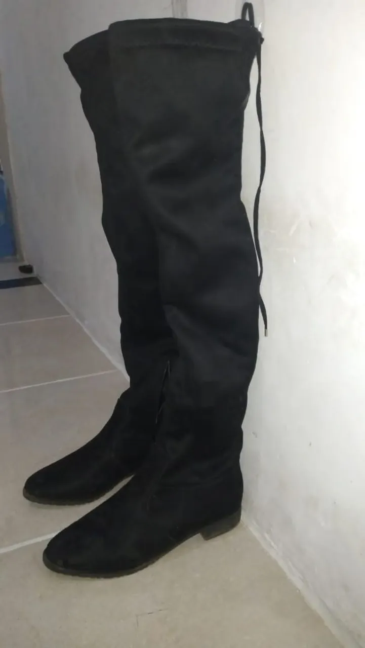 Bota Cano Longo Preta