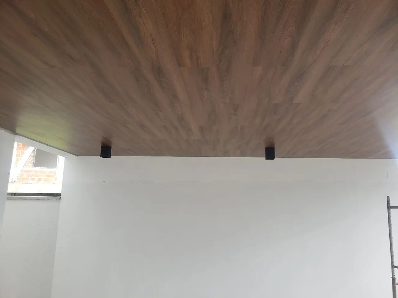 Pisos vinílicos e rodapé (instalador) - Foto 2